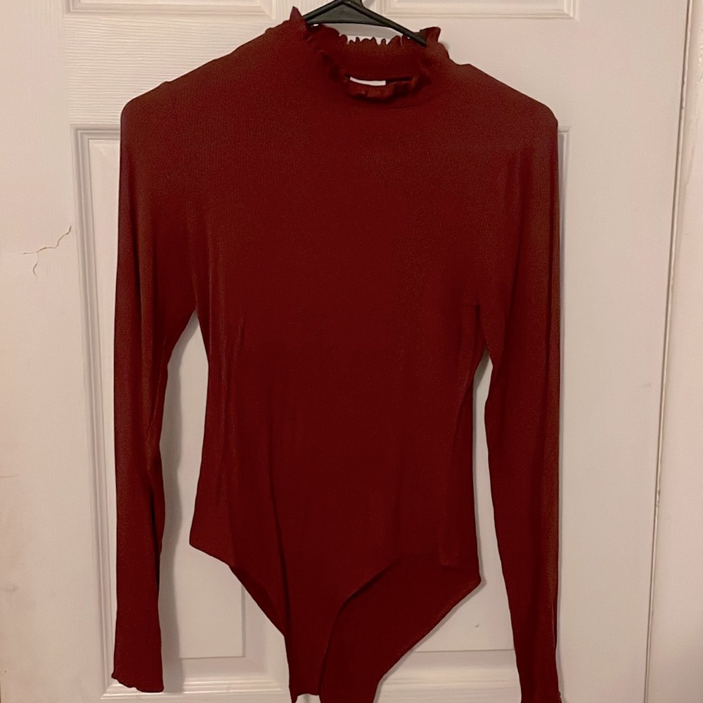 NWOT. Juniors' Smocked Mock-neck Bodysuit In Burgundy